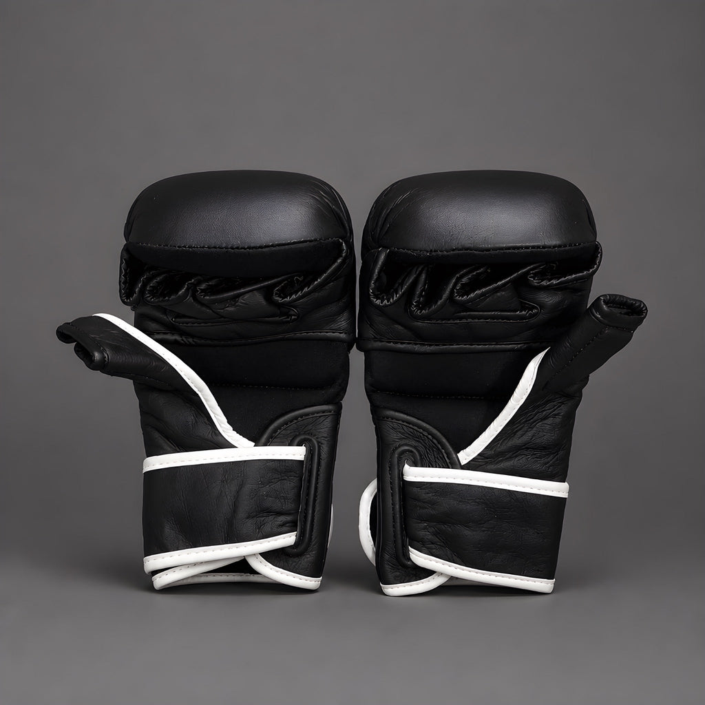 Guantillas MMA Old Skulls “Blackbook Combat“ 1